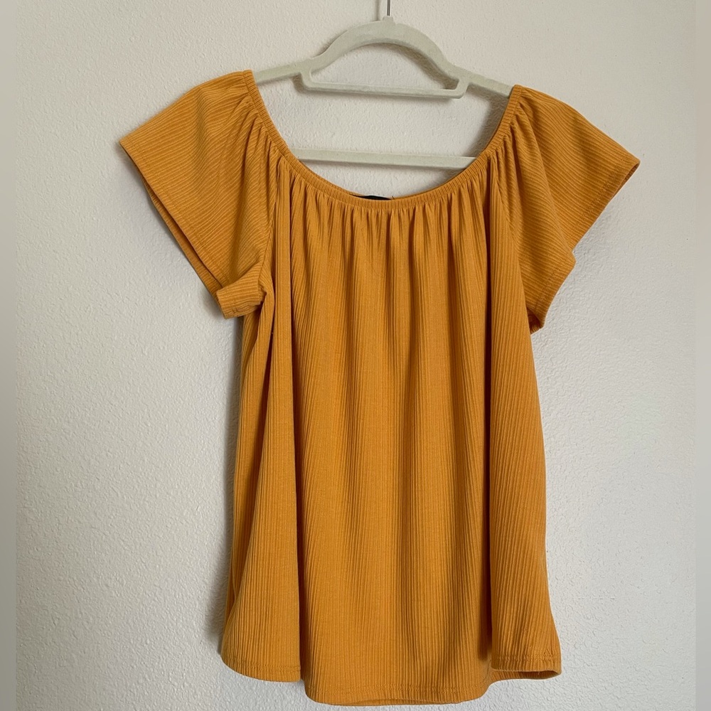 Women’s M Blouse